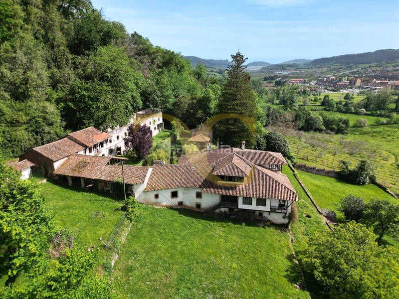 Foto fd1c8fe1-62b8-4246-9cf9-ae2f99d27be8. Casa a Piloña