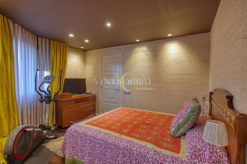 Foto ffedfcd4-7ebd-41b7-a9dc-0aae50c341cb. Zweistöckige wohnung mit heizung parking in Parque San Francisco - Uría Oviedo