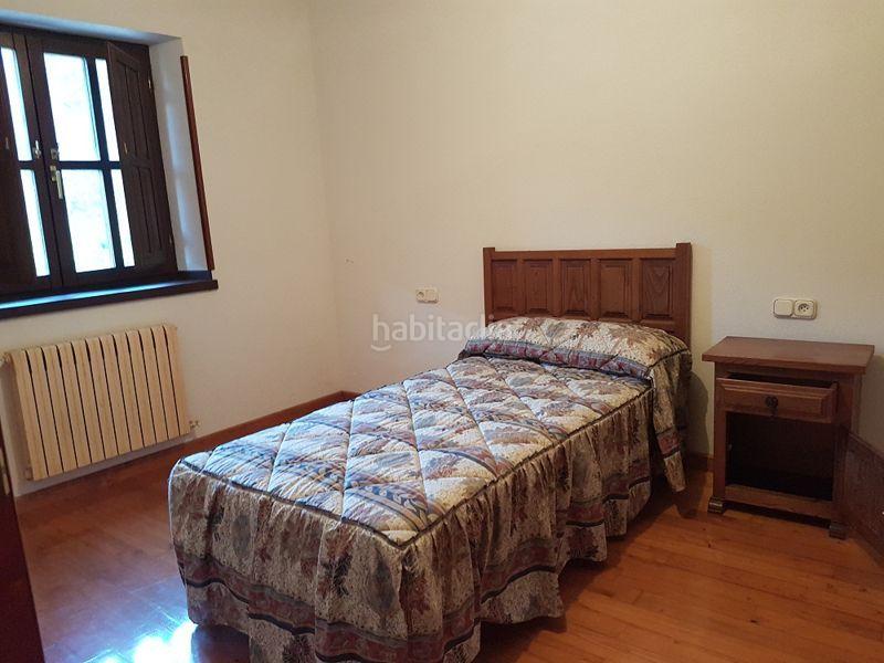 Foto cecc783c-eaa9-4d2a-a966-e2ef9e89d995. Casa casona cántabra de piedra en cosío. en Rionansa