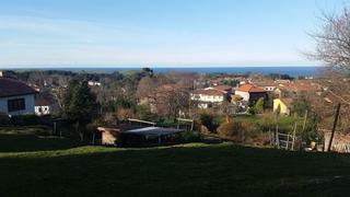 Terreny residencial  Villahormes. Dos parcelas con vistas a la costa.