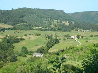 Terreny residencial  Calle peral. Gran parcela en colombres.