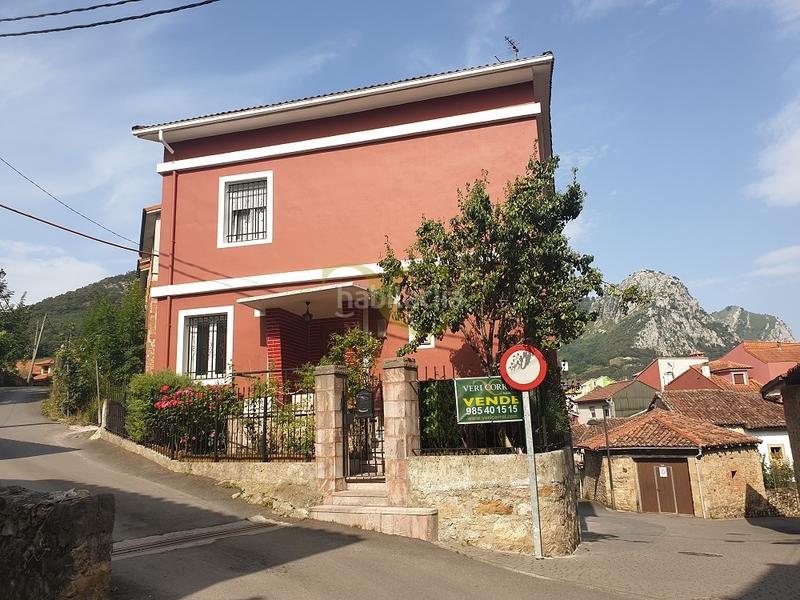 Foto 5d9ad9c3-da9d-400f-bdd5-01af65d49977. House with heating parking in Cabrales