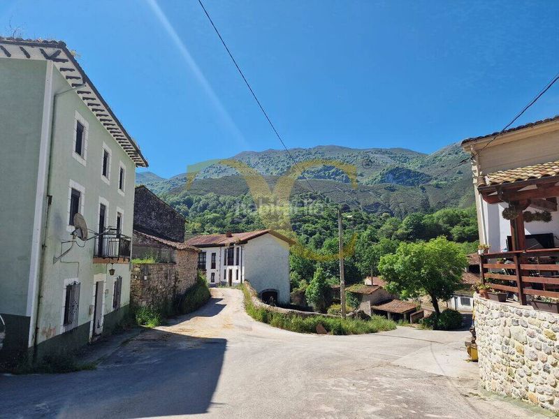 Foto c0ce7a0a-bd8b-4e41-80a4-889df38dc6a5. Casa a Cué-San Roque-Andrín Llanes