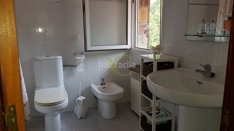 Foto 2e2cb3f7-f51b-418b-86a0-805d0a23fbd9. Local comercial a Cabrales