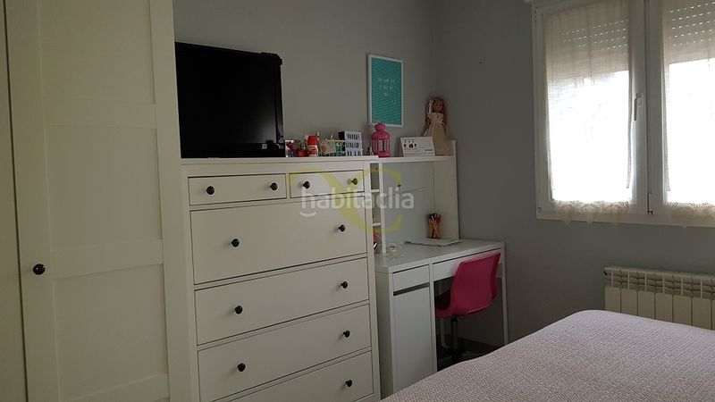 Foto bd7acbc0-5fcd-4a03-93ea-e8af590569e0. Local comercial a Cabrales
