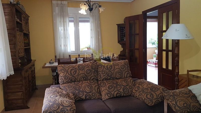 Foto c3b31c43-a4cd-4d6d-acb5-20c2ecd8e8c3. Local comercial a Cabrales