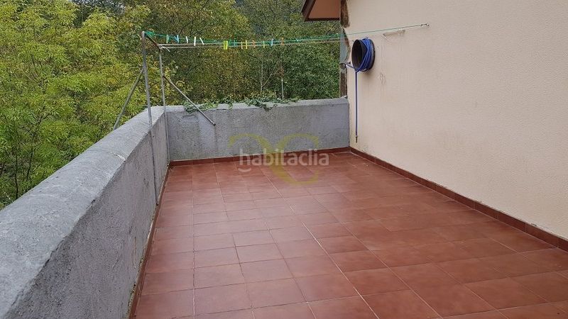 Foto ca35beca-1e60-49f5-9ffd-c46ea3aa1632. Local comercial a Cabrales