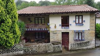 Casa  Buelles. Precioso y tradicional conjunto asturiano.
