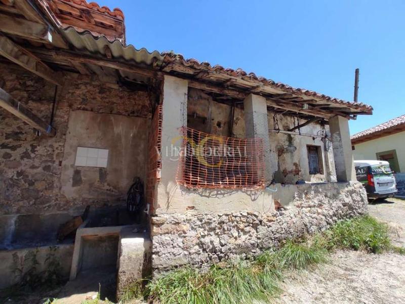 Foto 0af145f5-62f8-41da-b586-b03441c6f188. Casa amb aparcament a Parres