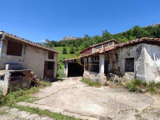 Maison  Collía. Casa para rehabilitar con terreno de 13500m en collía, parres.