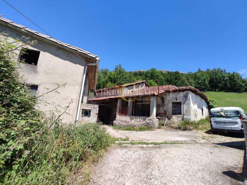 Foto 7494ce27-fd86-4070-a1c8-527a8d44dda3. Casa amb aparcament a Parres