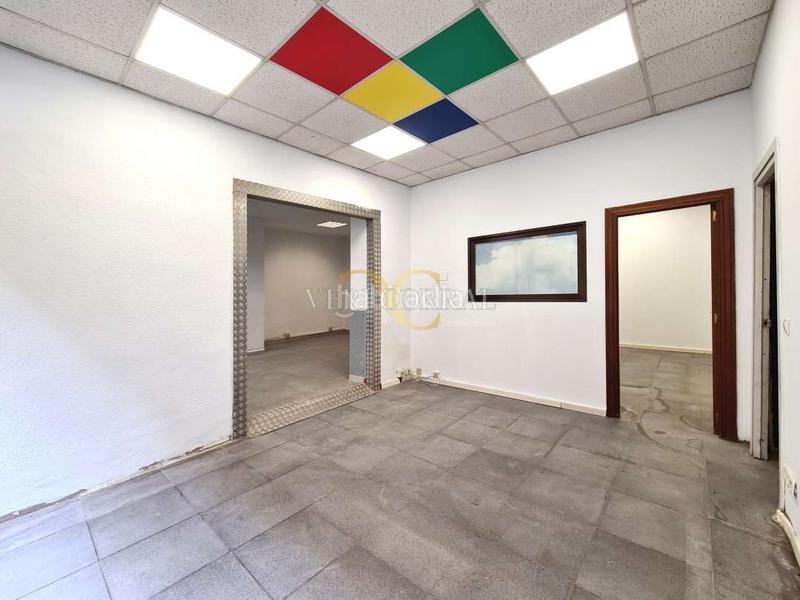 Foto e37efddd-00da-4956-bcb5-d1c0389cd36d. Alquiler local comercial local en alquiler en Laviada. en Gijón
