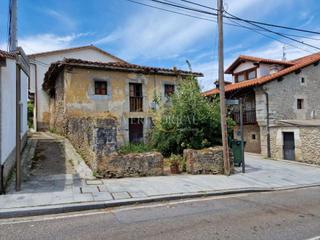 Casa a Ribadedeva. Casa de piedra para reformar en colombres.