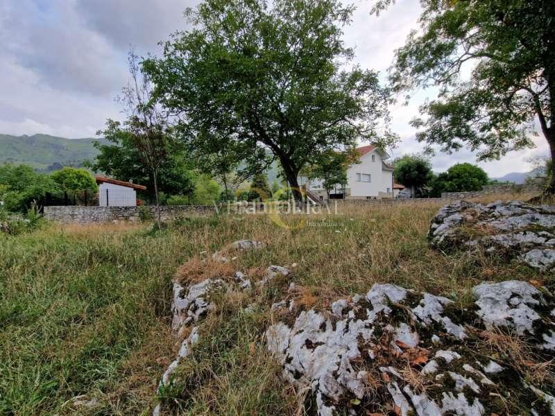 Foto 0e3ffacc-7d7a-4d82-b8c4-c7333af2afb1. Terreny residencial a Llanes pueblo Llanes