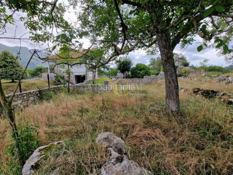 Foto b6cf93ef-557c-4bc8-9680-6f1bc88626a2. Terreny residencial a Llanes pueblo Llanes