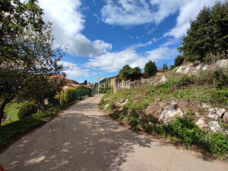Foto 9f8b6ddf-1700-4d93-a311-08a6c416d146. Terreny residencial a Ribadesella
