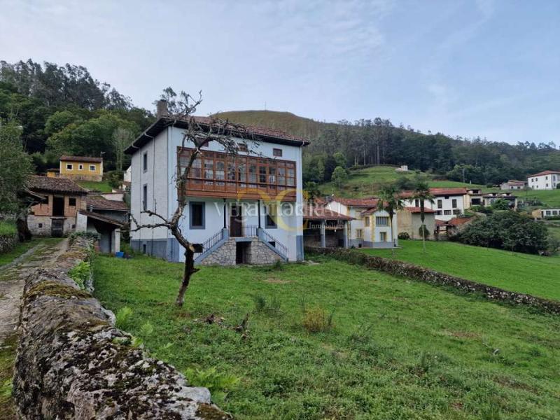 Foto 16fa5b7e-eca6-4dcb-a7bb-cf9d8d1d4554. Casa amb calefacció aparcament a Cué-San Roque-Andrín Llanes