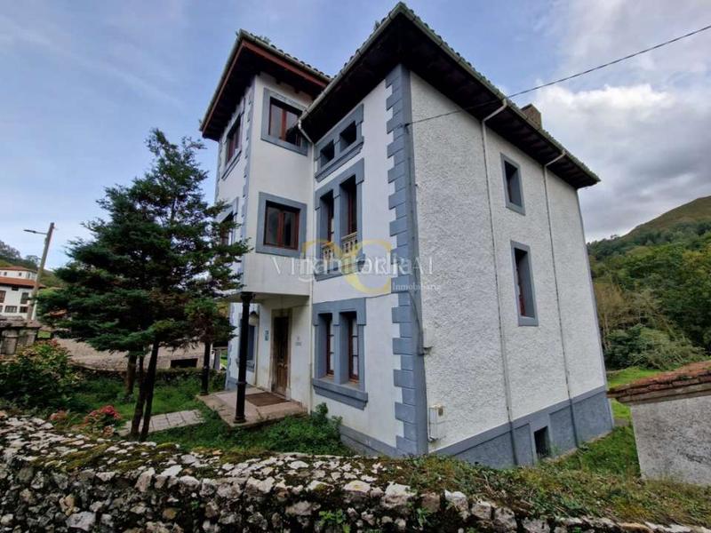 Foto aef2e7d8-7b07-4e8f-ac99-4853450dfd92. Casa amb calefacció aparcament a Cué-San Roque-Andrín Llanes