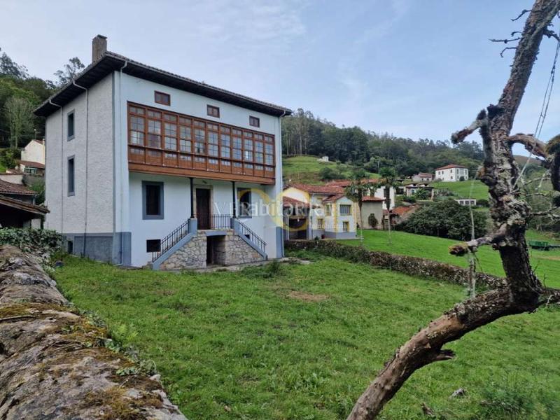 Foto c555ed56-7368-4100-9273-b45bffca476f. Casa amb calefacció aparcament a Cué-San Roque-Andrín Llanes