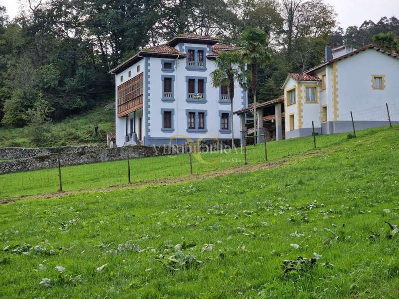 Foto c61b6072-aa74-486e-b836-c920215f7e03. Casa amb calefacció aparcament a Cué-San Roque-Andrín Llanes