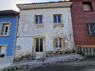 Casa adossada  Calle del fuerte. Adosado con jard�n a 5 minutos del centro.