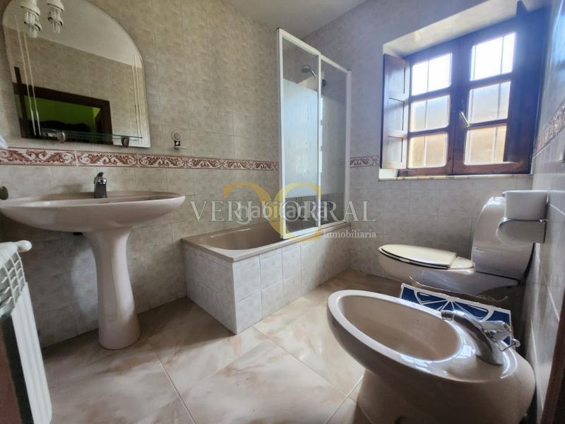 Foto c805bb63-f1fa-431f-8a54-39f1ecf53381. House with heating parking in Celorio-Poó-Parres Llanes