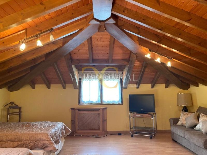 Foto e3dc7cf8-51e7-4f71-bb61-7df0f460c884. Casa vivienda unifamiliar con espectaculares vistas al picu urriellu. en Cabrales