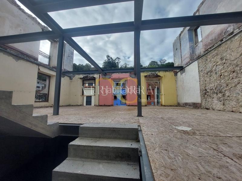 Foto 71edd0ba-06ee-4f68-9788-ac59b43d74df. Casa gran casa en rehabilitación para apartamentos turísticos junto a la playa. en Llanes