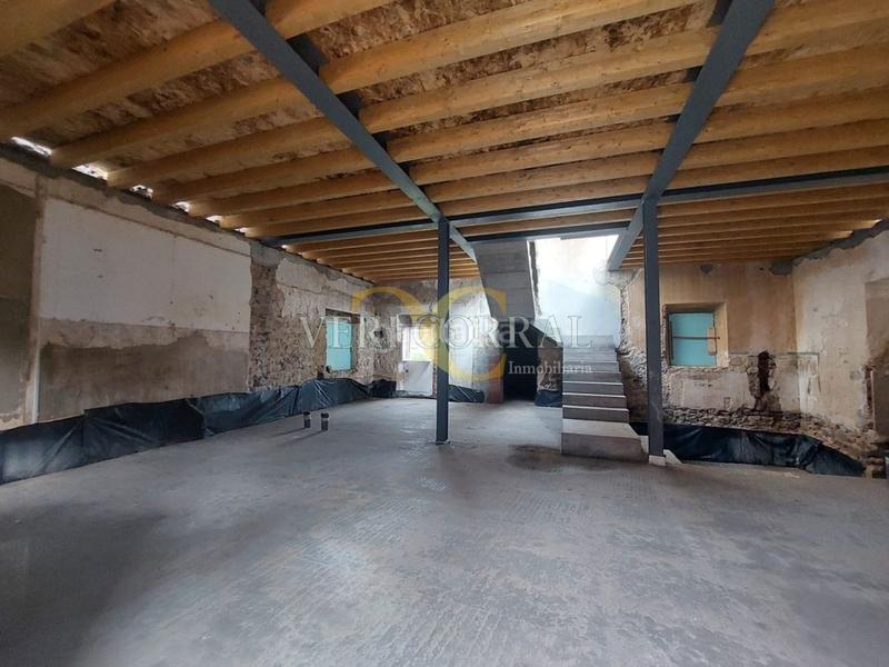 Foto da03dae7-bda3-45c8-8a53-2fbd2663e156. Casa gran casa en rehabilitación para apartamentos turísticos junto a la playa. en Llanes