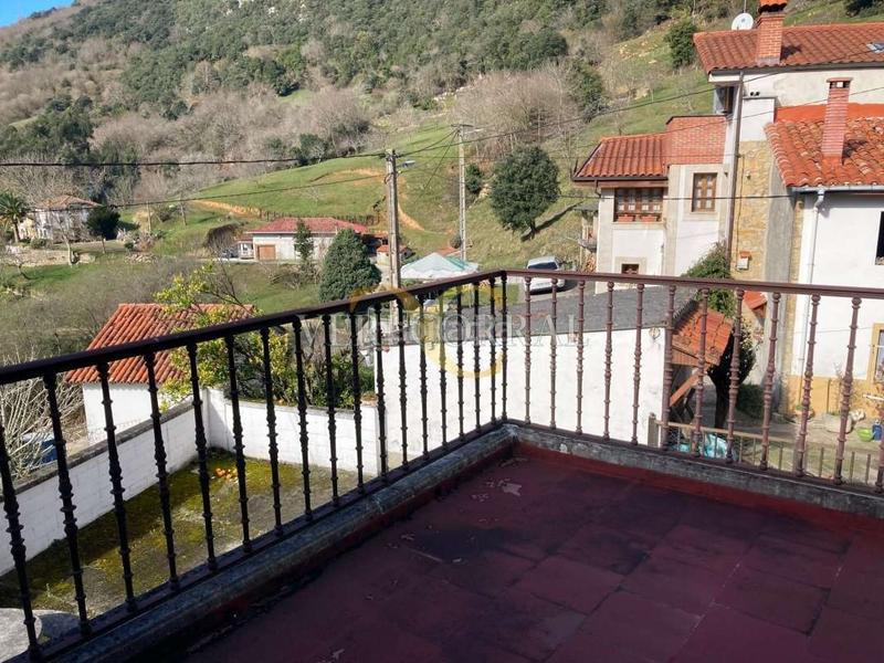 Foto 763637b2-ead0-493b-a0c5-b87dfa2706e2. Casa amb calefacció a Peñamellera Baja