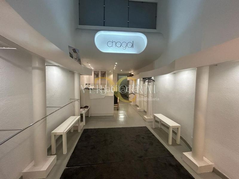 Foto e8ba5384-02a5-4051-9ae1-d932b87a7f5a. Location local commercial dans Parque San Francisco - Uría Oviedo