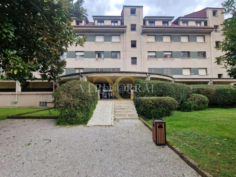 Foto 2d92ef13-901e-48f0-a137-6b089df05939. Flat with heating pool in Llanes pueblo Llanes