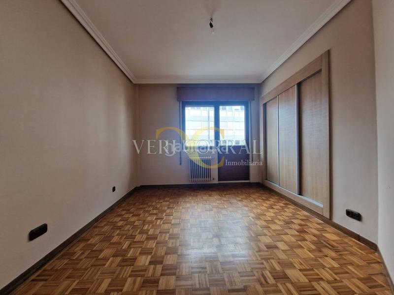 Foto ce00e4a7-c539-4cf2-abb1-3cb0d83884d2. Flat with heating pool in Llanes pueblo Llanes