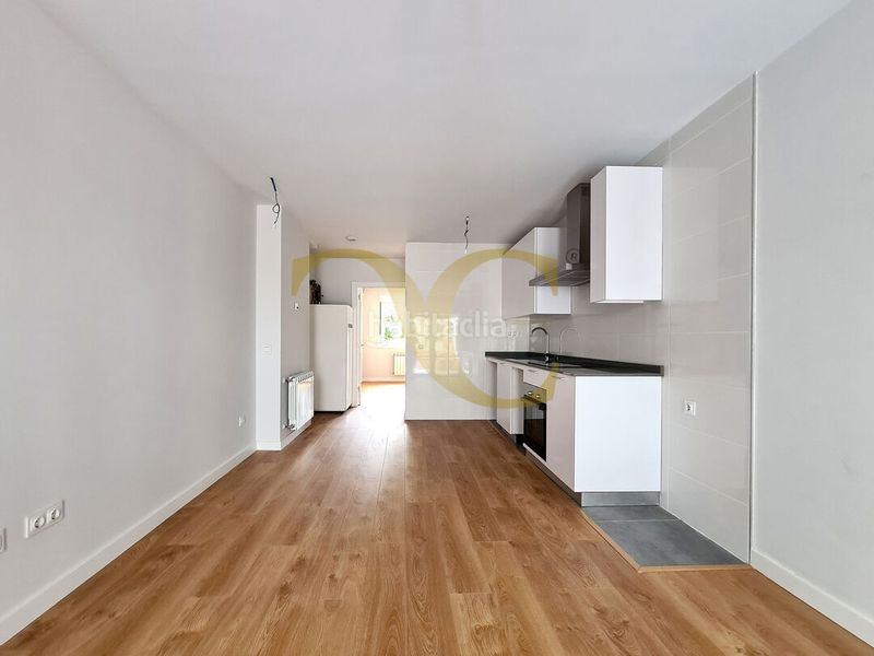 Foto 15ef83a4-a4ae-46c1-b50c-300212c1bc74. Apartament amb calefacció aparcament a Tremañes Gijón