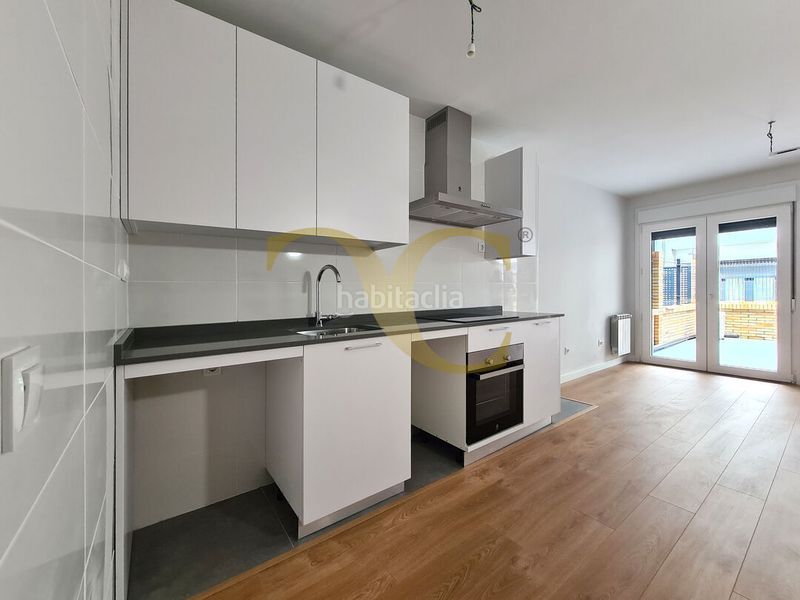 Foto 30b722b0-c8db-4955-b426-cb312ab04f66. Apartament amb calefacció aparcament a Tremañes Gijón
