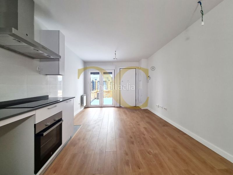 Foto 354a76c7-f11f-4763-9eba-71423f729d0f. Apartament amb calefacció aparcament a Tremañes Gijón