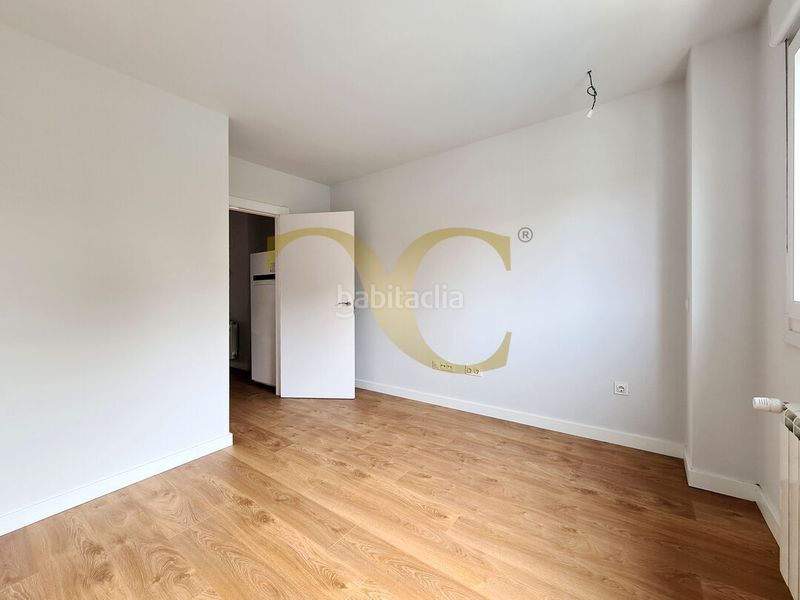 Foto 6ee3b4bf-068f-45d5-ad70-f58c26e5b8ec. Apartament amb calefacció aparcament a Tremañes Gijón