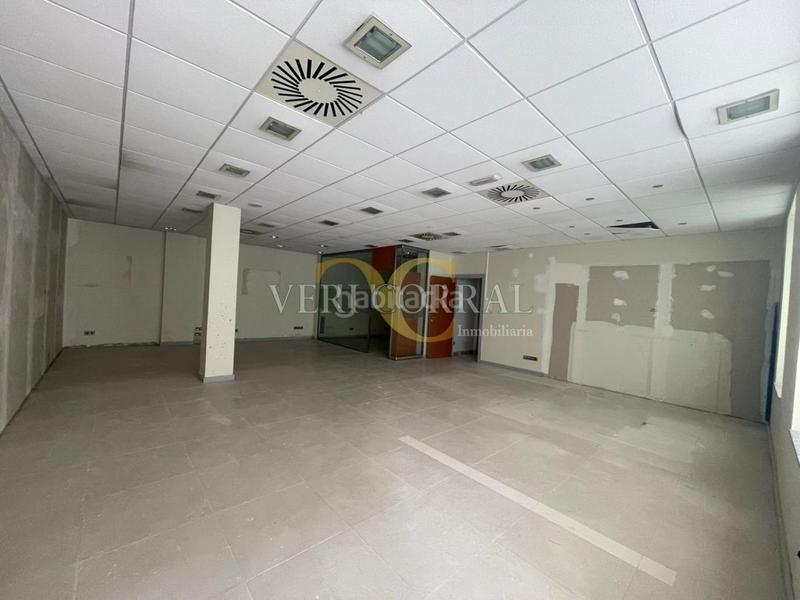 Foto 1a128ce0-f50a-4c04-a7a0-12bef36f3903. Rent business premise in Buenavista Oviedo