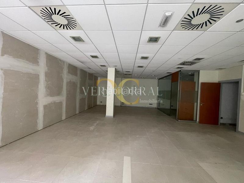 Foto 3fa9cf31-ed4a-4949-abe8-8fe1afb06eaa. Rent business premise in Buenavista Oviedo