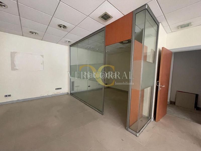 Foto 74ee447a-6815-4765-a140-cc85dd2a2a7b. Rent business premise in Buenavista Oviedo