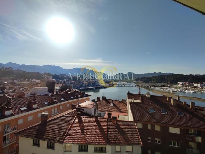 Foto 0d5fe800-8c30-4f04-bd75-b3a618063b58. Édifice dans Ribadesella