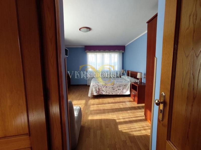 Foto 4aaed2b0-ea4a-4319-94c9-82da21bf6d06. Édifice dans Ribadesella