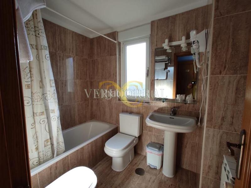 Foto 7b018f0f-371e-4e90-bc3b-5f5b3f7c55dd. Édifice dans Ribadesella