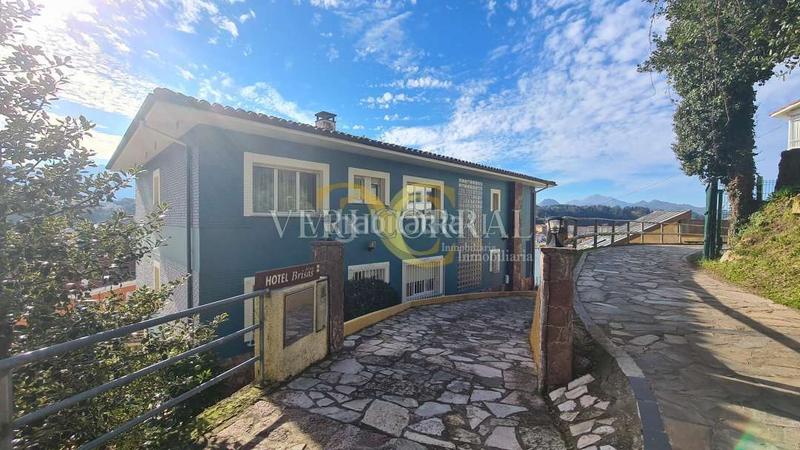 Foto a3463f4a-2454-4c62-9b8c-1a35430bd193. Édifice dans Ribadesella