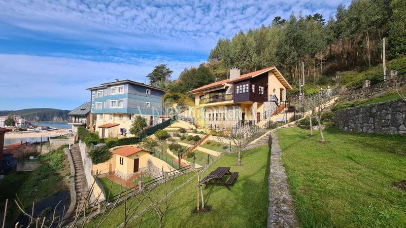 Foto ad77f449-2f23-4cd7-9d59-a30a1ea1c6c1. Édifice dans Ribadesella