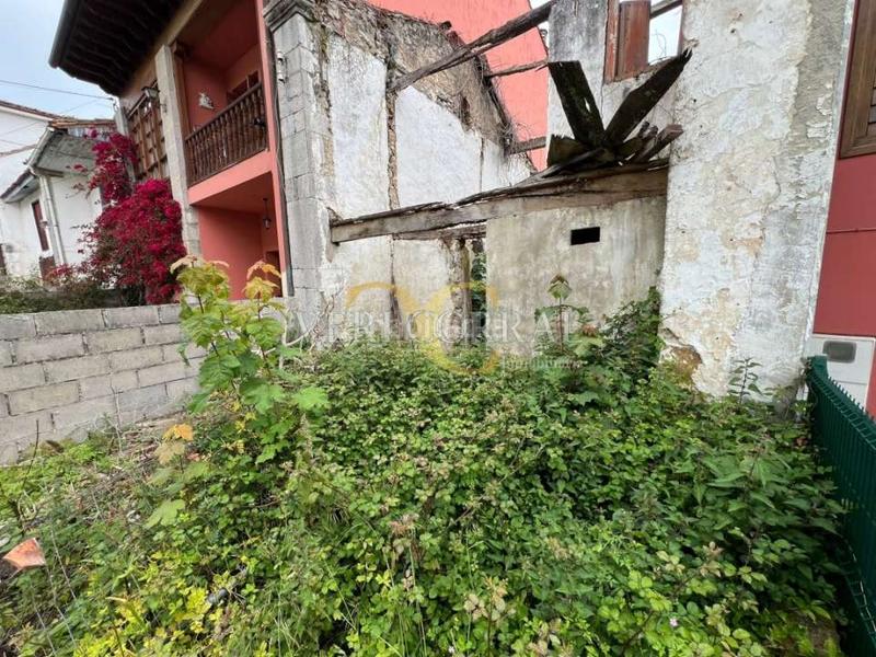 Foto a1d7e747-d417-4d47-b1b9-26bf5710bba4. Casa adossada a Celorio-Poó-Parres Llanes