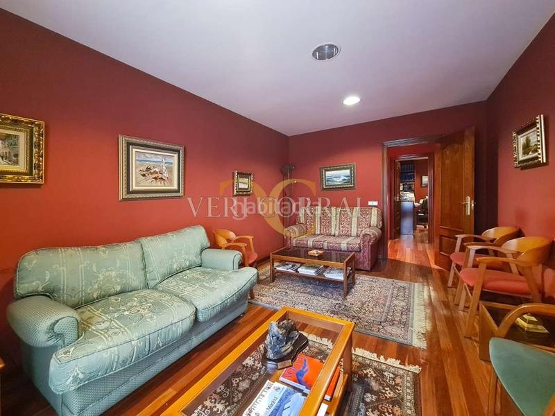 Foto 8eae0359-e880-4e92-9558-ce57b1d08840. Piso  señorial en el centro . en Salesas - Foncalada - Campoamor Oviedo