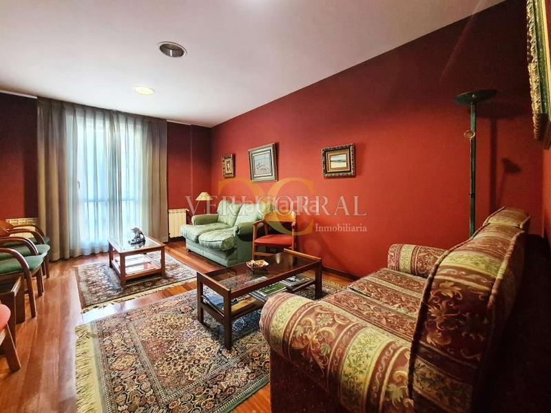 Foto a07a6445-dea3-4e33-aad9-441989149fa0. Piso  señorial en el centro . en Salesas - Foncalada - Campoamor Oviedo