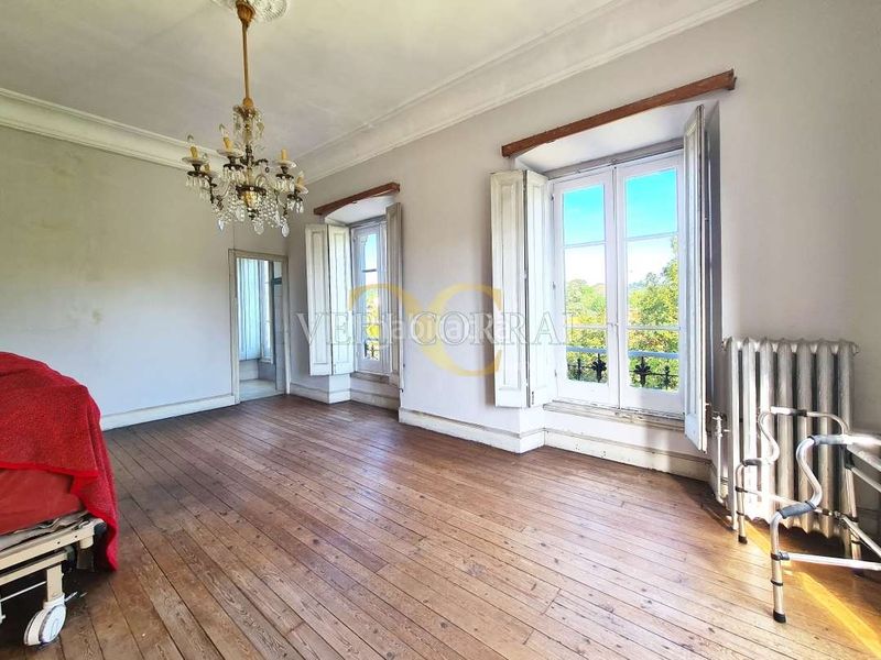 Foto b0d169cd-38dc-43a2-8ede-12bbf1d62f84. Casa amb aparcament a La Guía Gijón