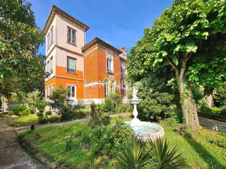 Casa  Calle del profesor pérez pimentel. Fantástica villa de 1910 situada en somió.
